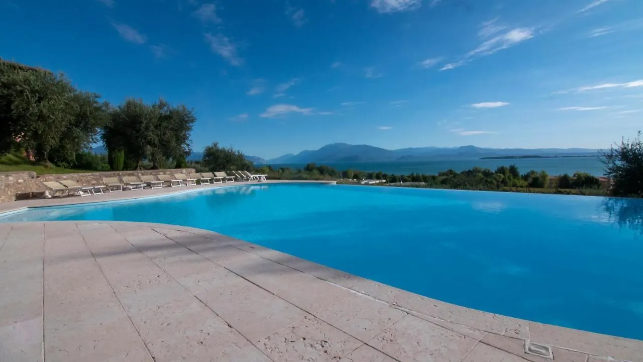 Castello Belvedere Apartments Desenzano del Garda Apartahotel
