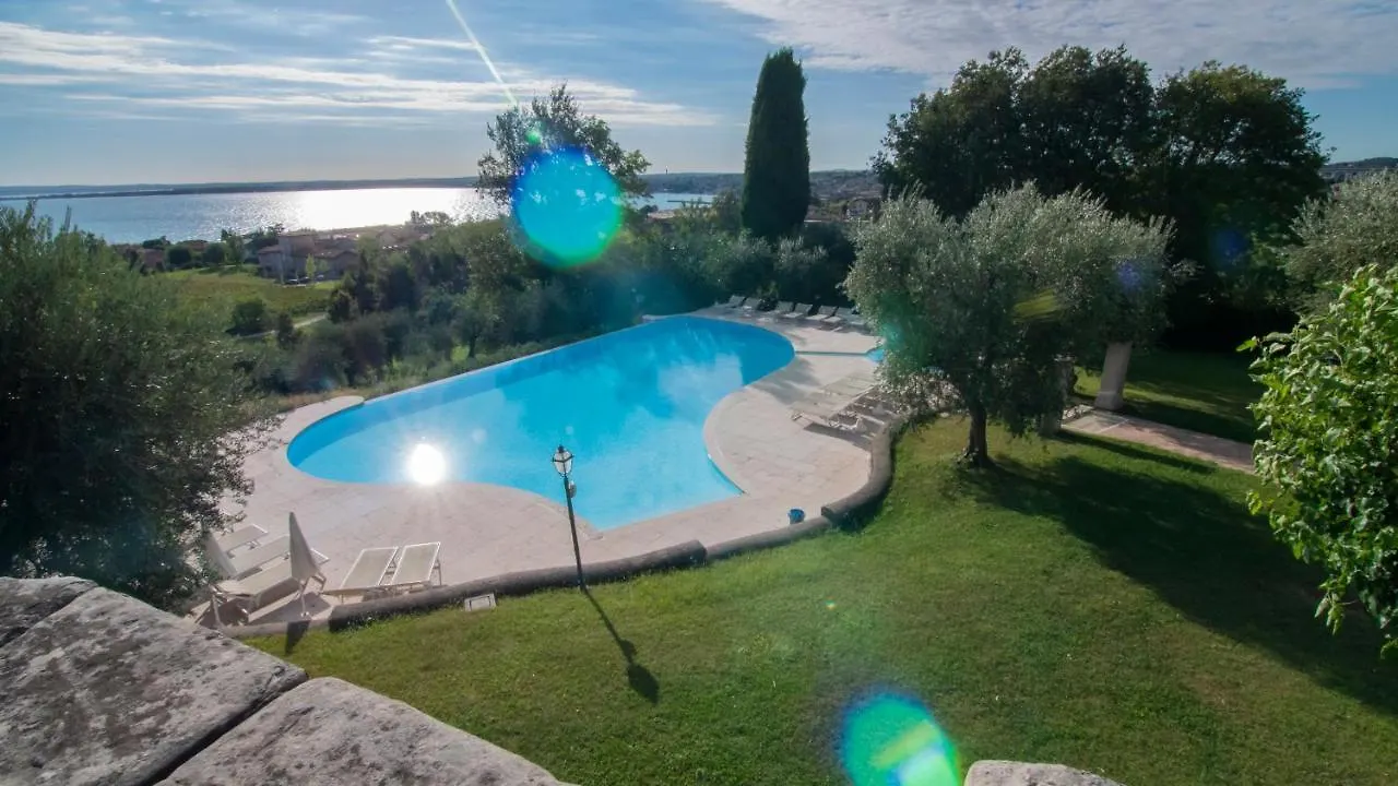 Castello Belvedere Apartments Desenzano del Garda İtalya