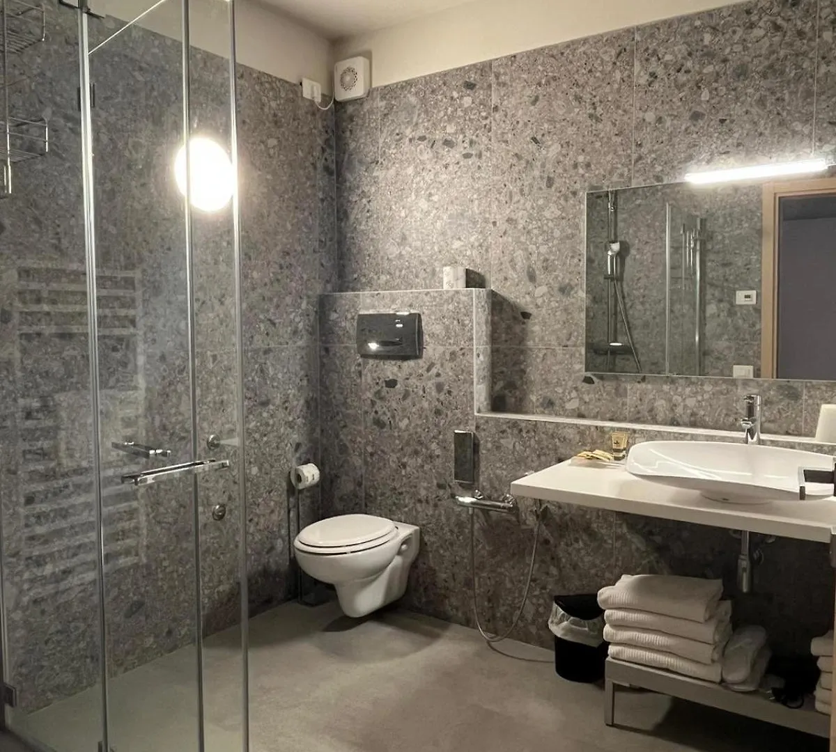 ** Apartahotel Castello Belvedere Apartments Desenzano del Garda Italia