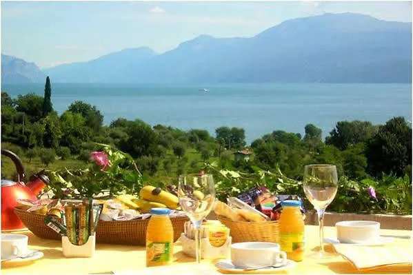 Castello Belvedere Apartments Desenzano del Garda 2*,