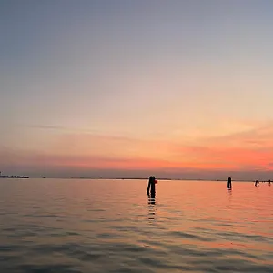 Peggy Venice